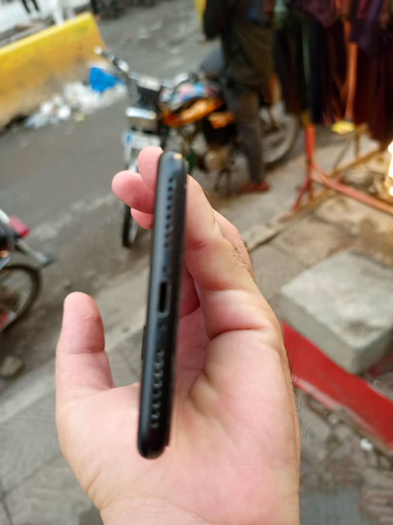 Apple iPhone 7 Plus 4