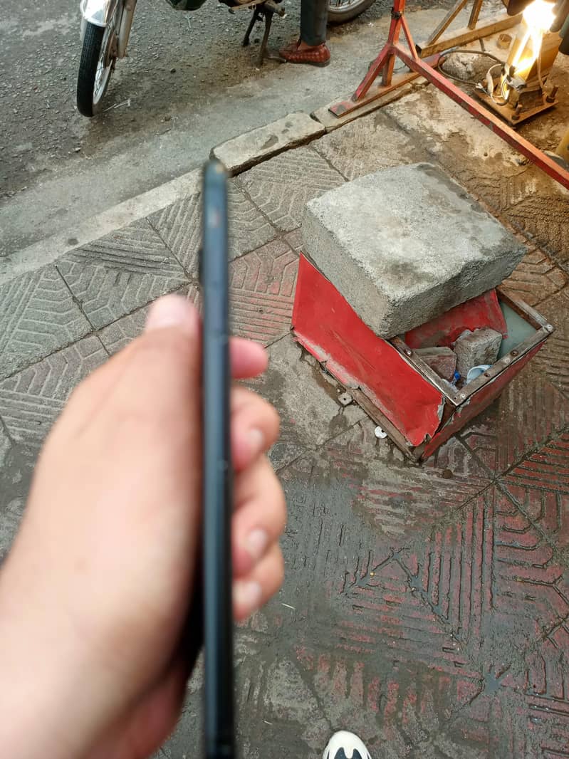 Apple iPhone 7 Plus 5