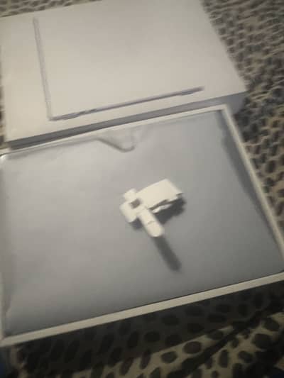 Macbook air m5 in warranty
