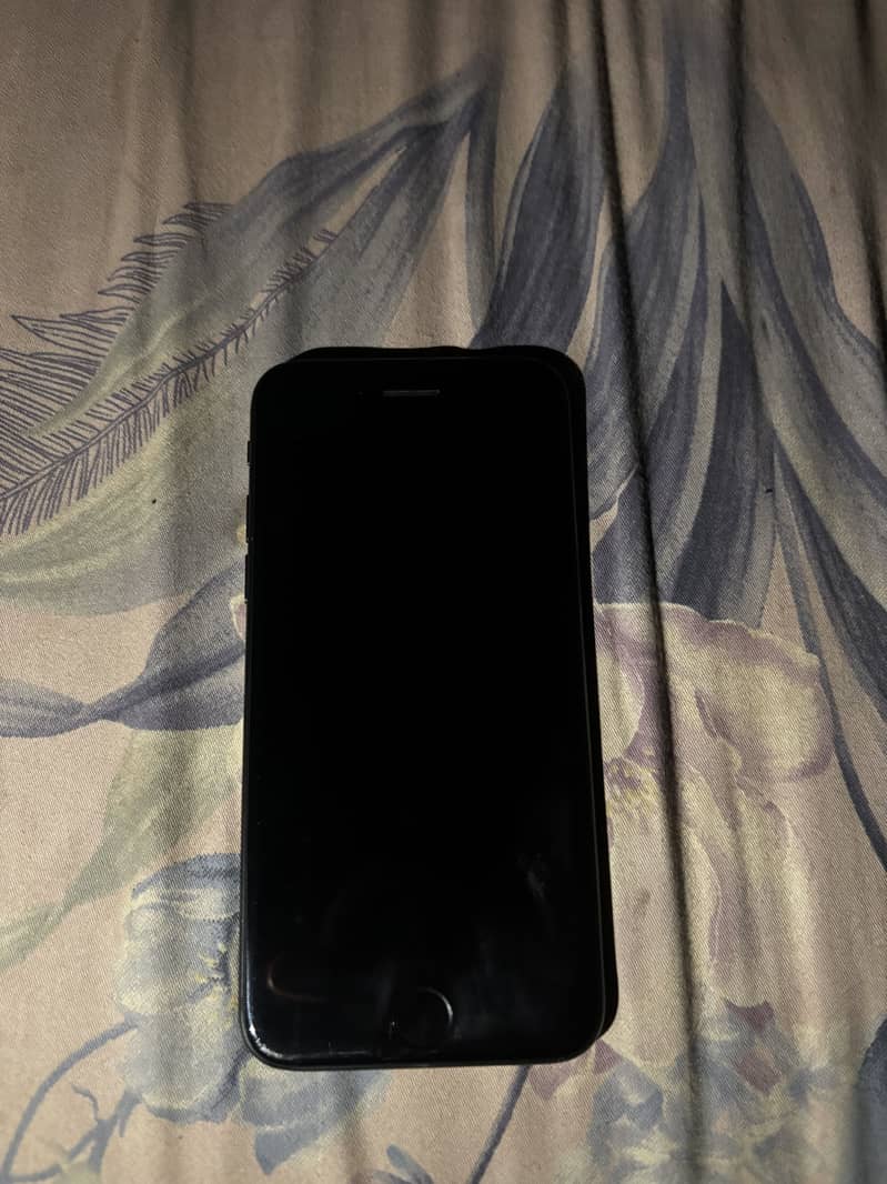 Apple iPhone 7 2