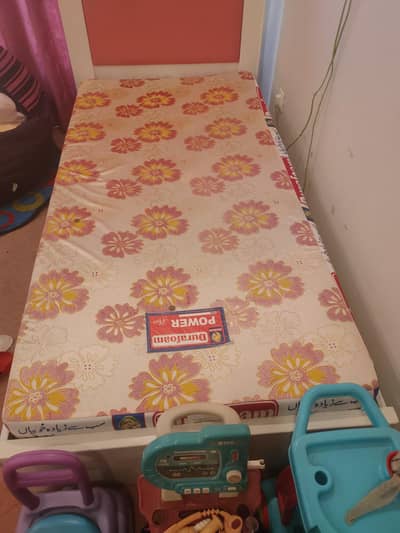 excellent, very less used single bed