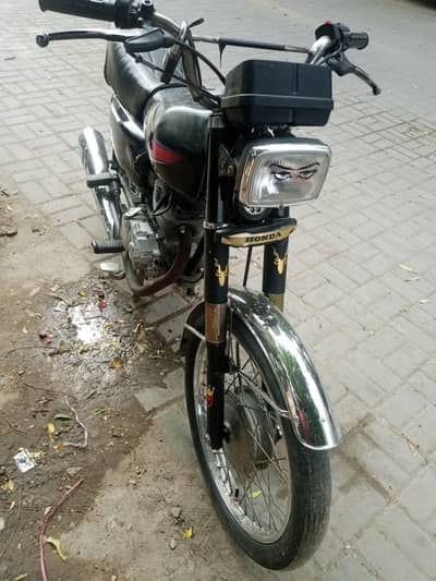 Unique 125