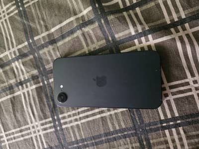 Apple iPhone 16e