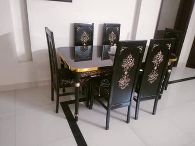 6 chairs dining table almost new