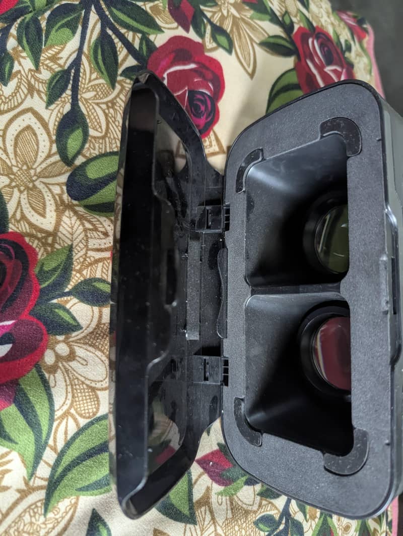 Shinecon VR headset 4