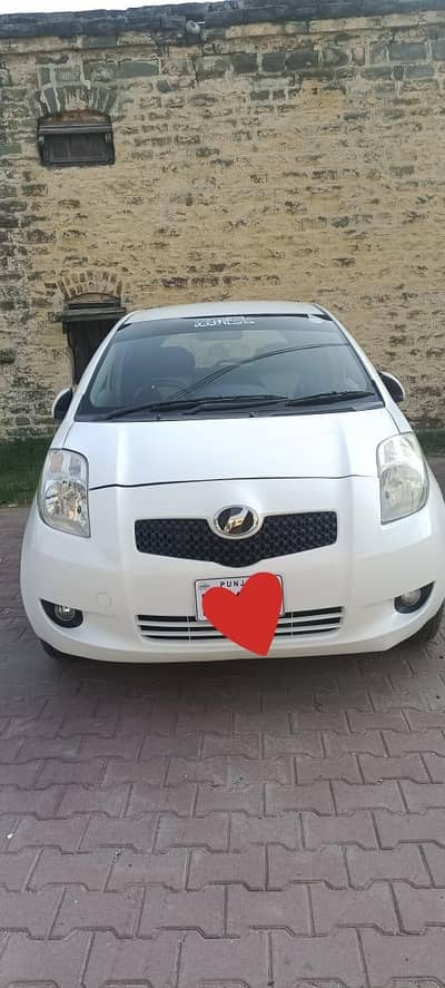 Toyota Vitz 2012