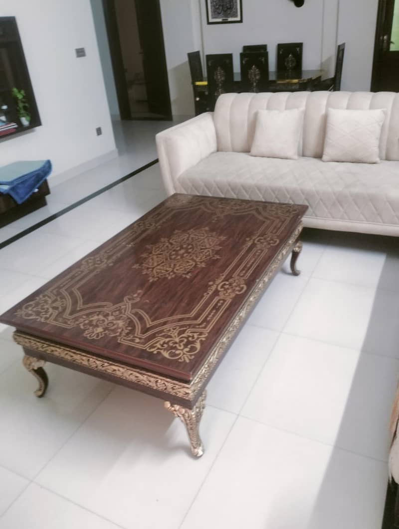 Centre table outclass condition 1