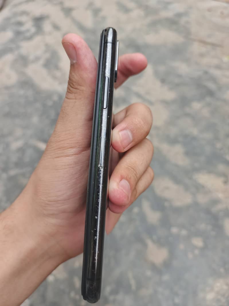 iPhone X 6