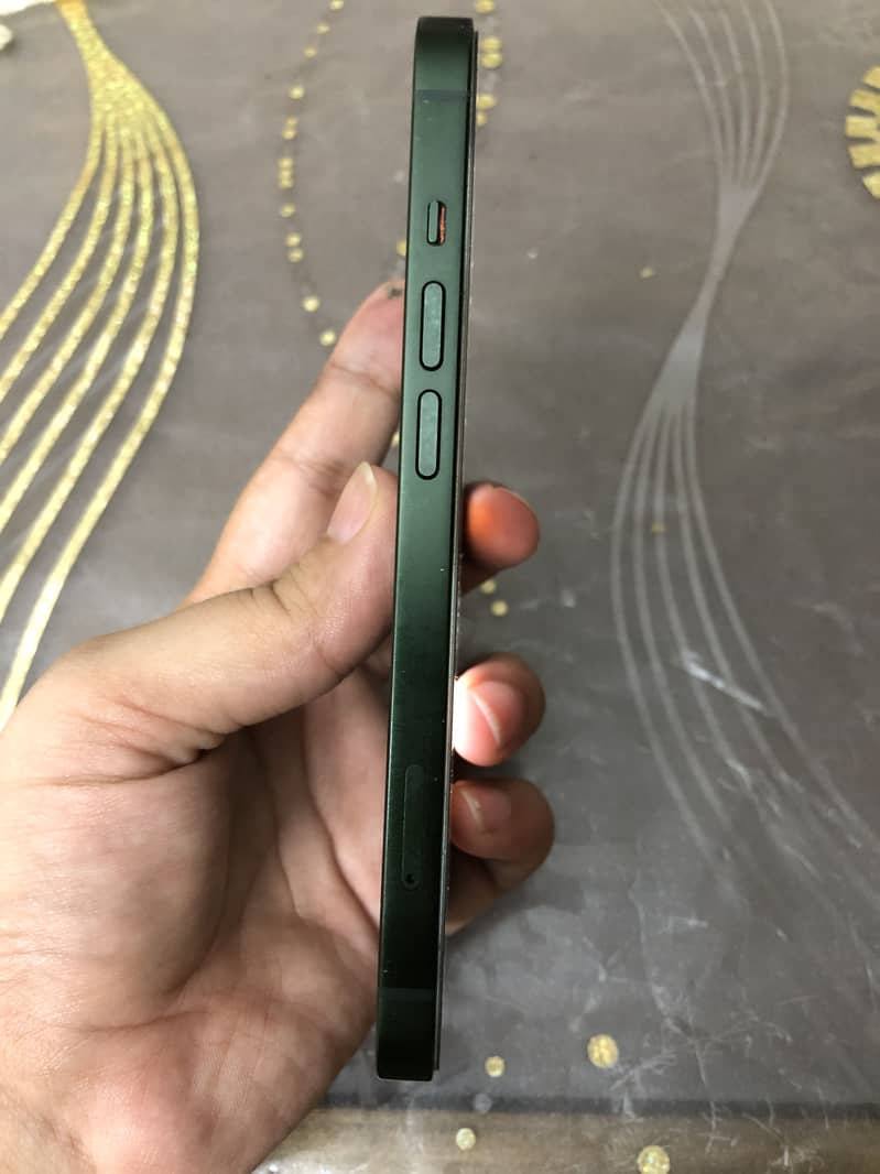 iPhone 13 JV 1