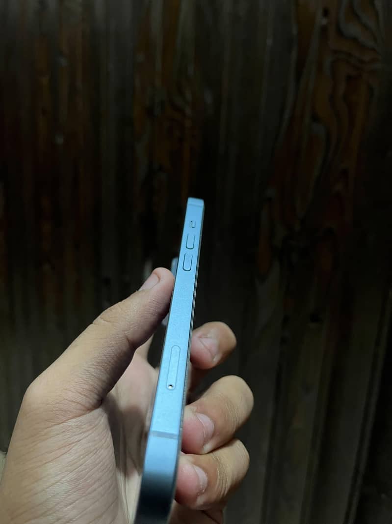 Apple iPhone 14 2