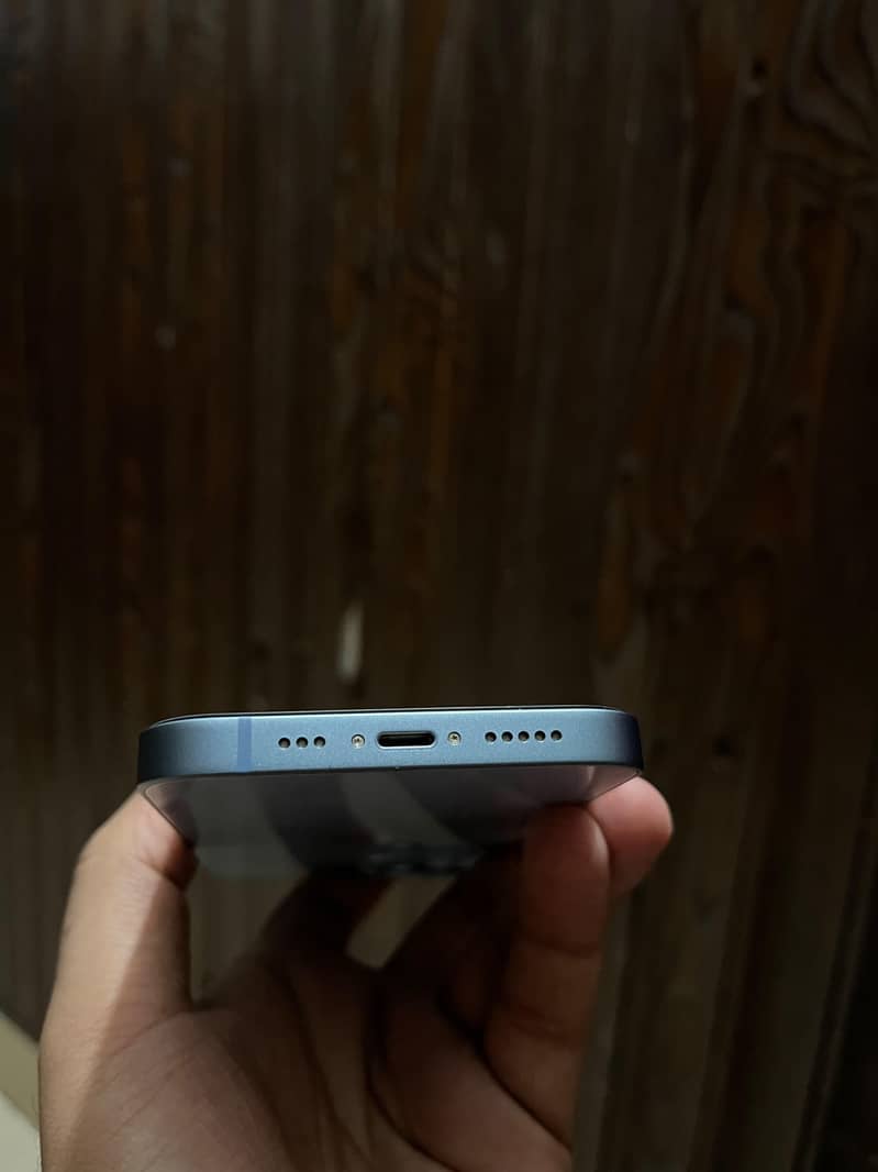 Apple iPhone 14 3