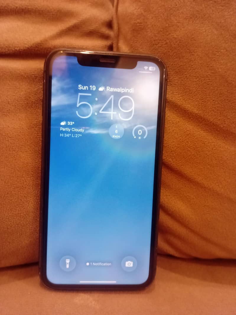 Apple iPhone 11 0
