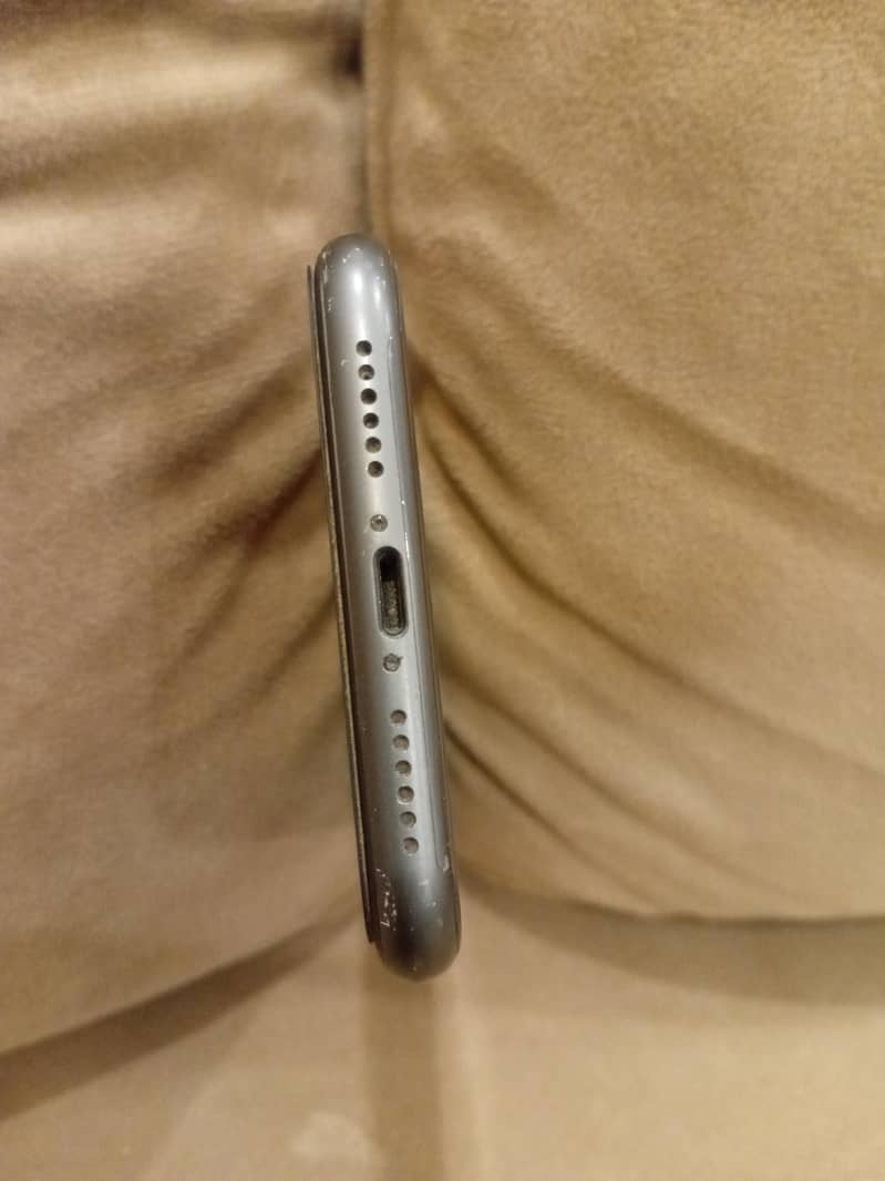 Apple iPhone 11 5