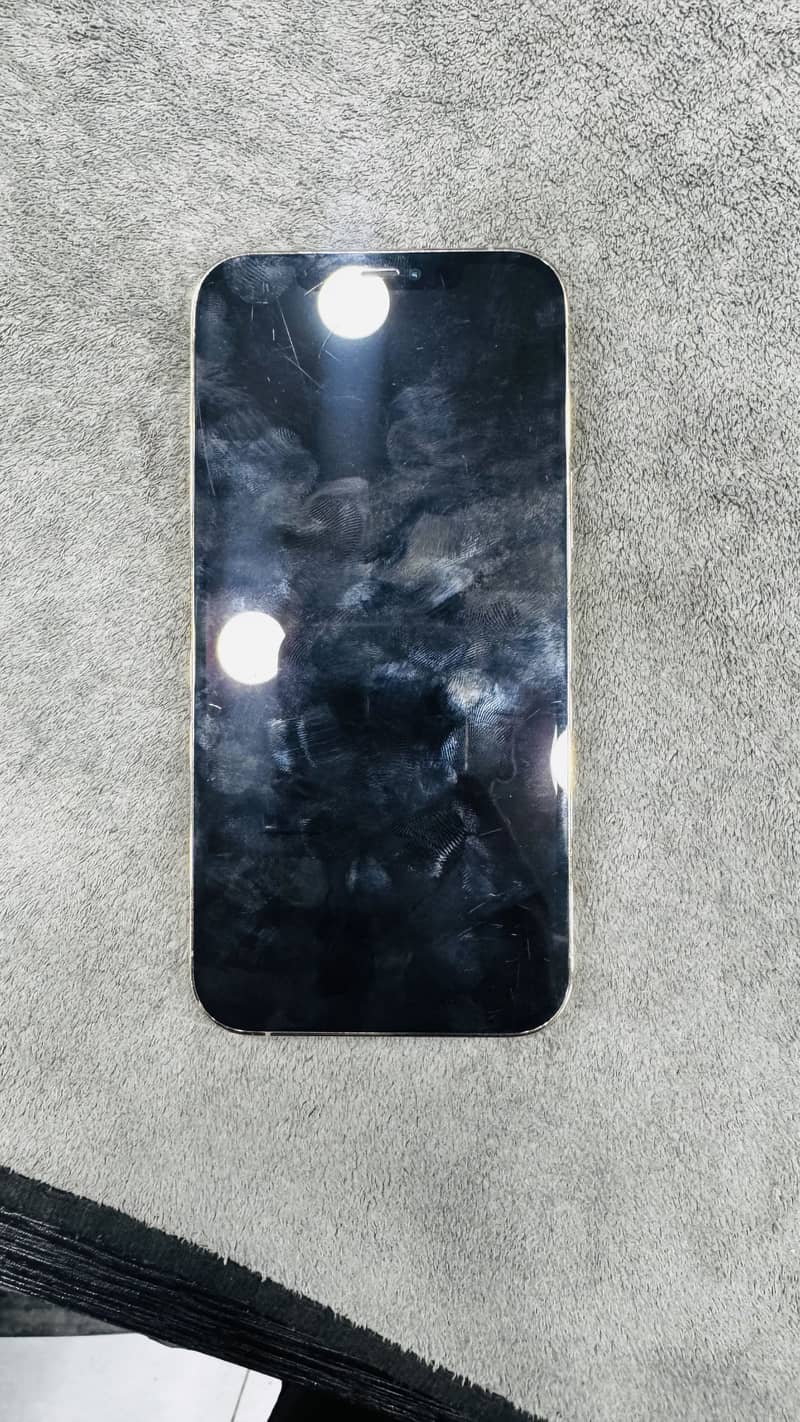 Iphone 12 pro max 1
