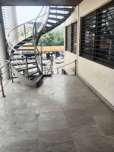 700 Sqft 1Floor 2nd Floor Commerical Hall For Rent Main Market