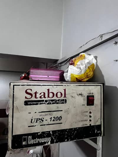 stabol company ups 1000 watt Wala 4 fan easy Chala leta h bilkul ok h
