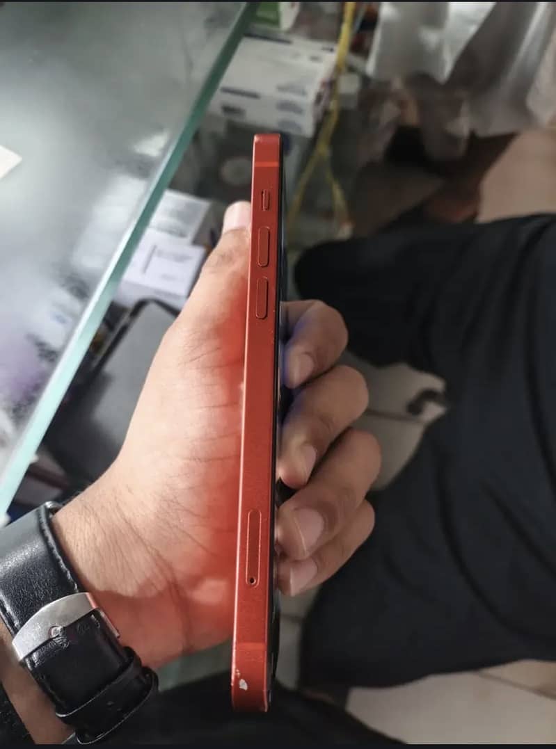 Apple iPhone 12 0