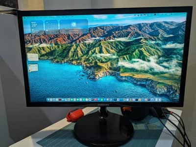 Samsung 22" Full HD LED Monitor (HDMI) – Excellent Condition