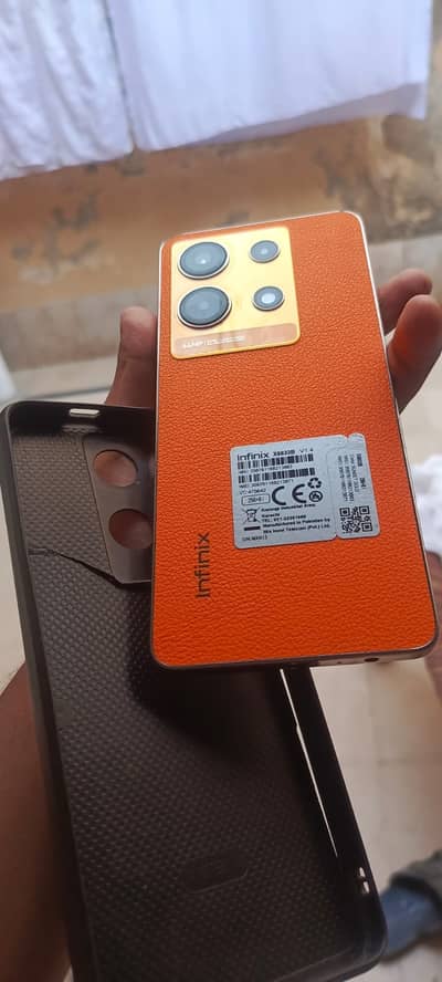 Note 30(orange) good condition