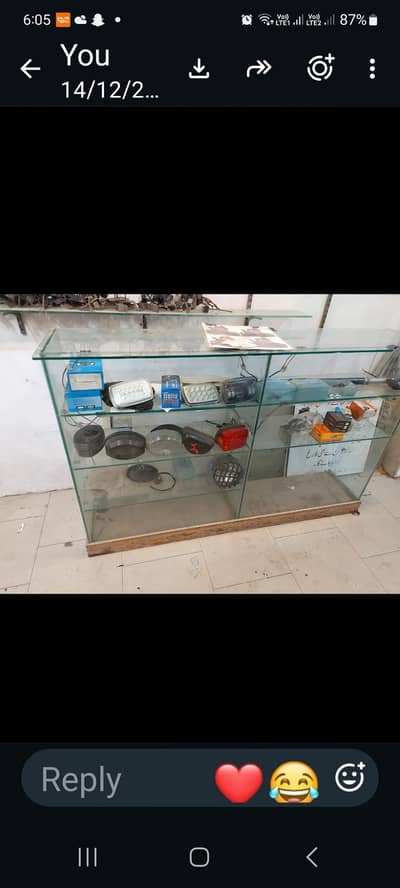 glass counter ore shelf ore board