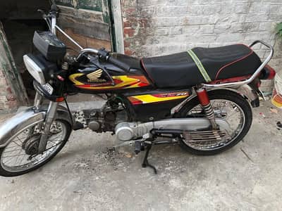 United cd 70 original both achi condition ha engine all ok.