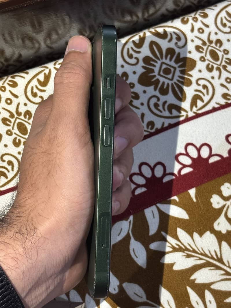 iPhone 13 10