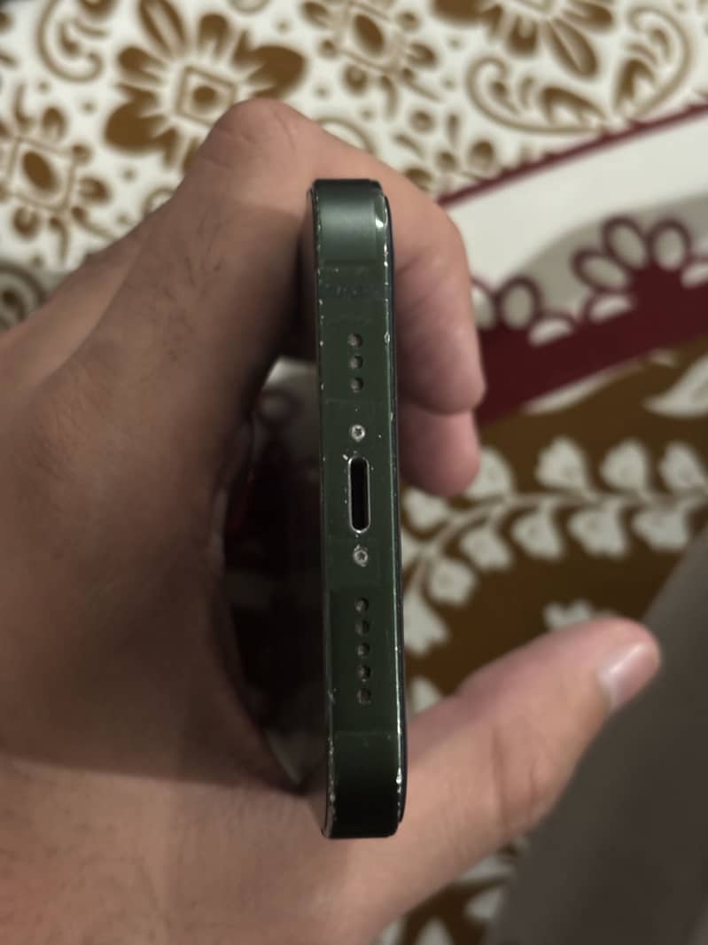 iPhone 13 11