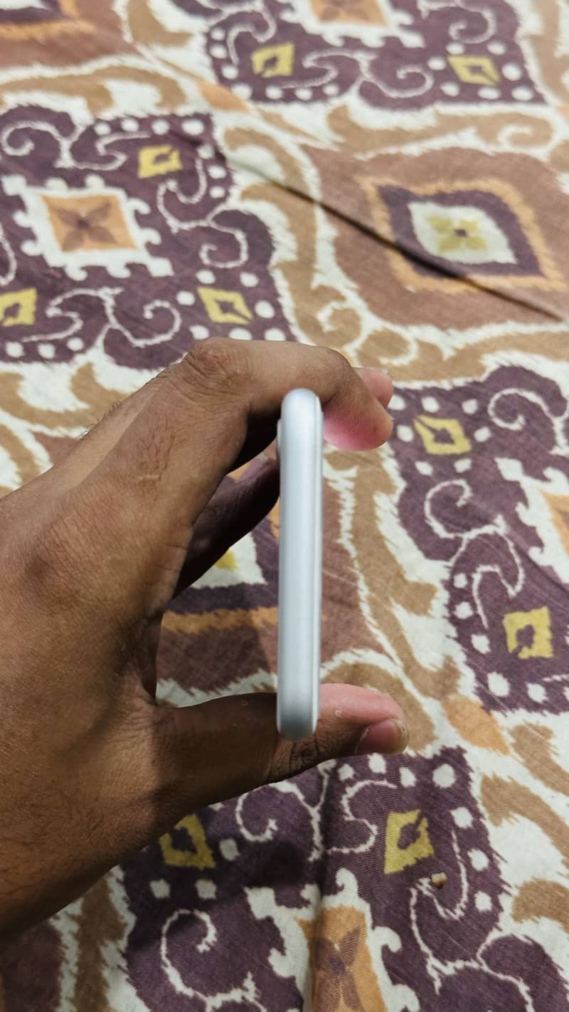 Apple iPhone 8 8