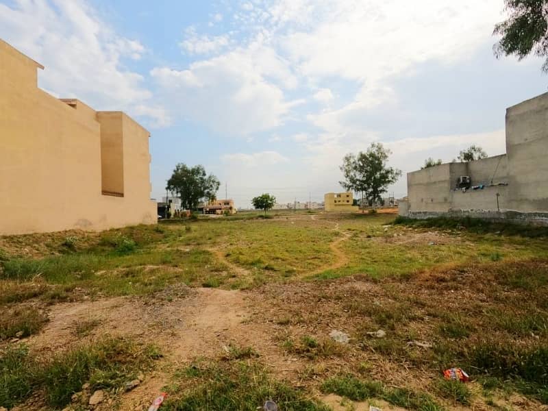 10 Marla Plot Shaheen Block 2
