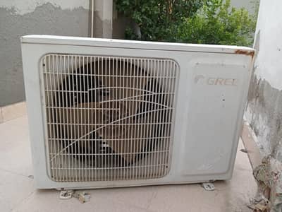 Gree ac 1 ton non inverter full okay