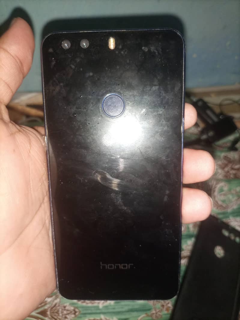 Honor 8C 4