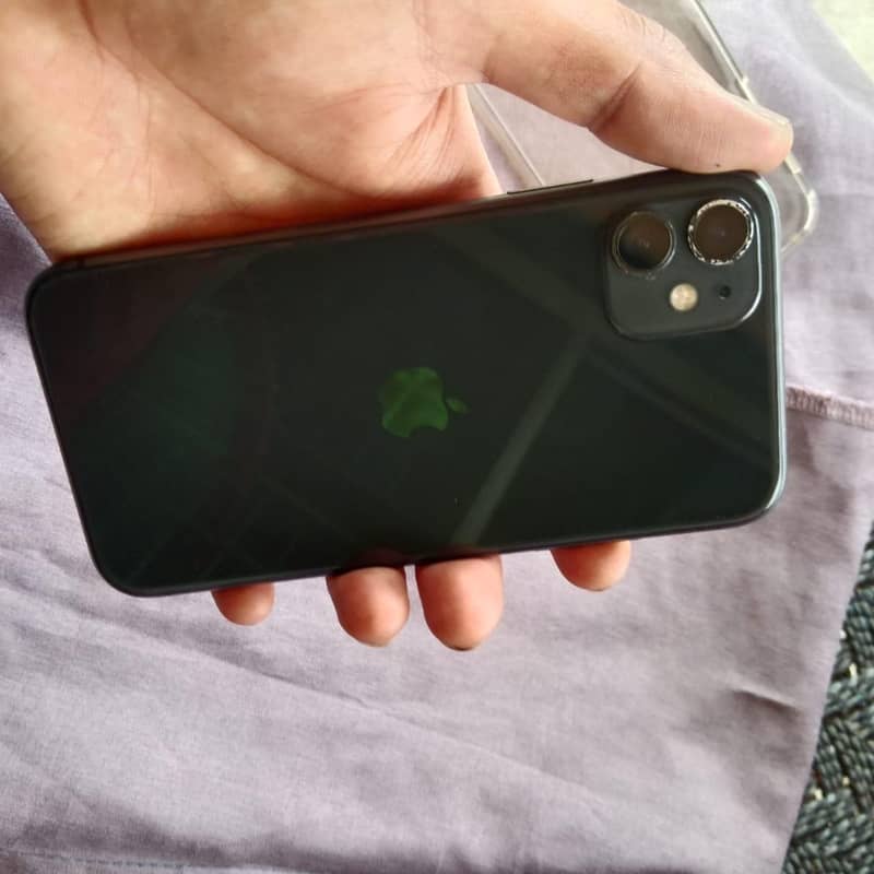 Apple iPhone 11 0
