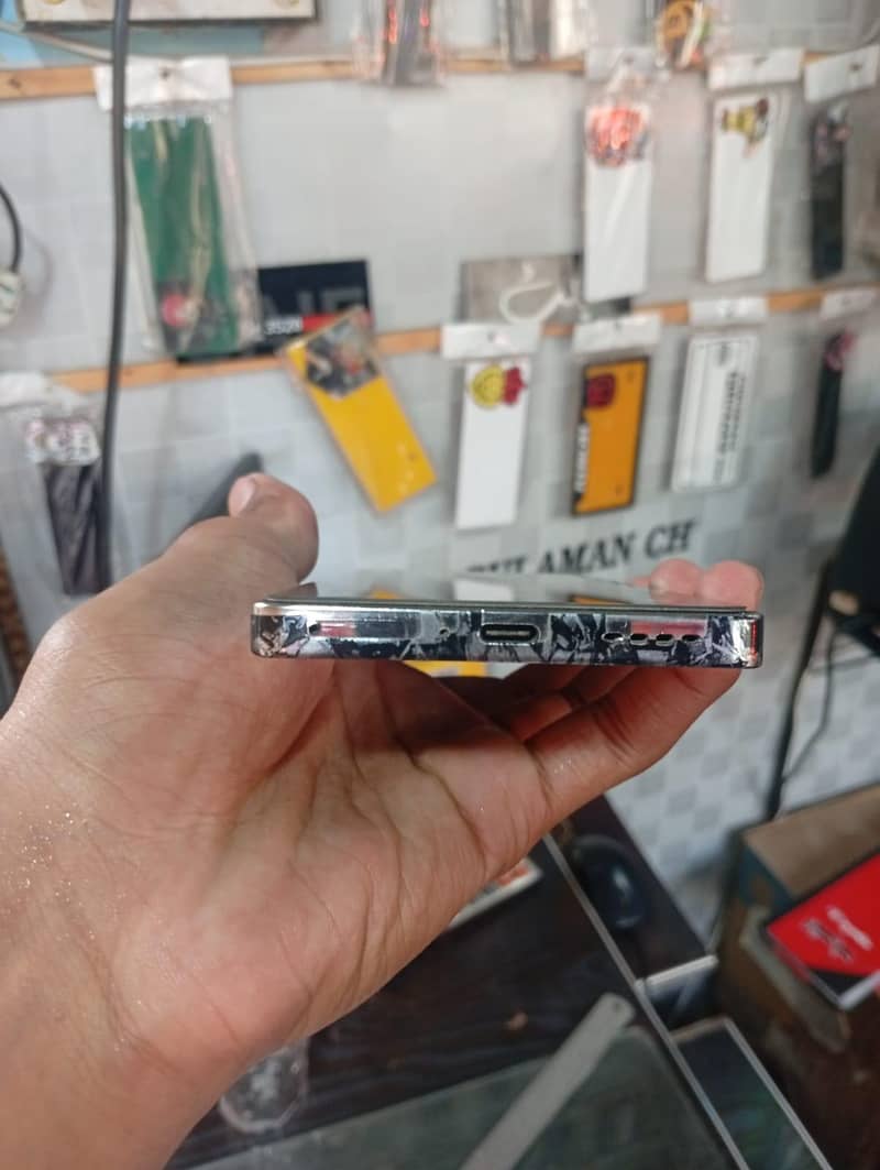 Infinix Note 40 5