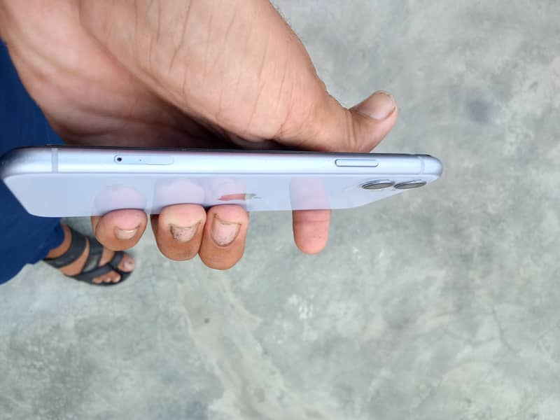 Apple iPhone 11 2