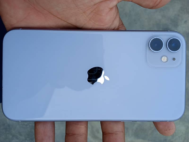 Apple iPhone 11 3