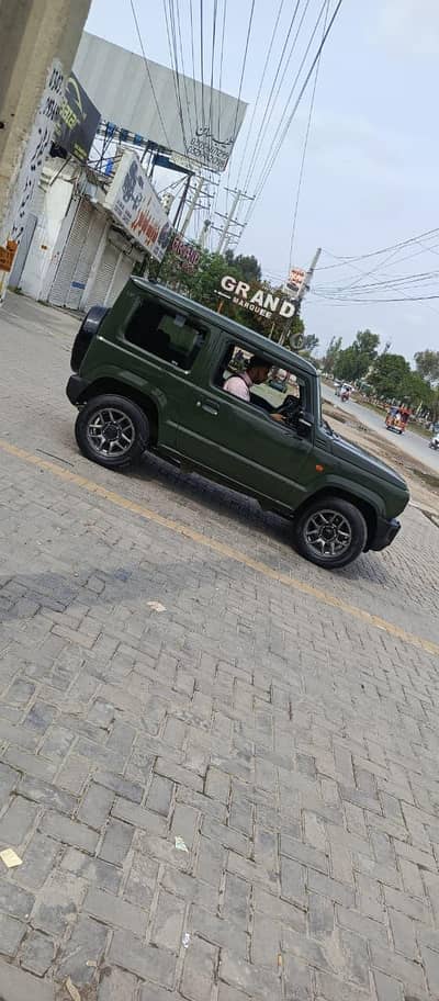 Suzuki Jimny 2023