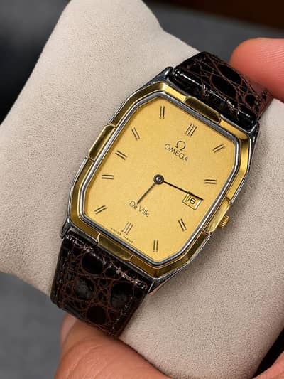 OMEGA DEVILLE GOLD BEZEL MENS WATCH
