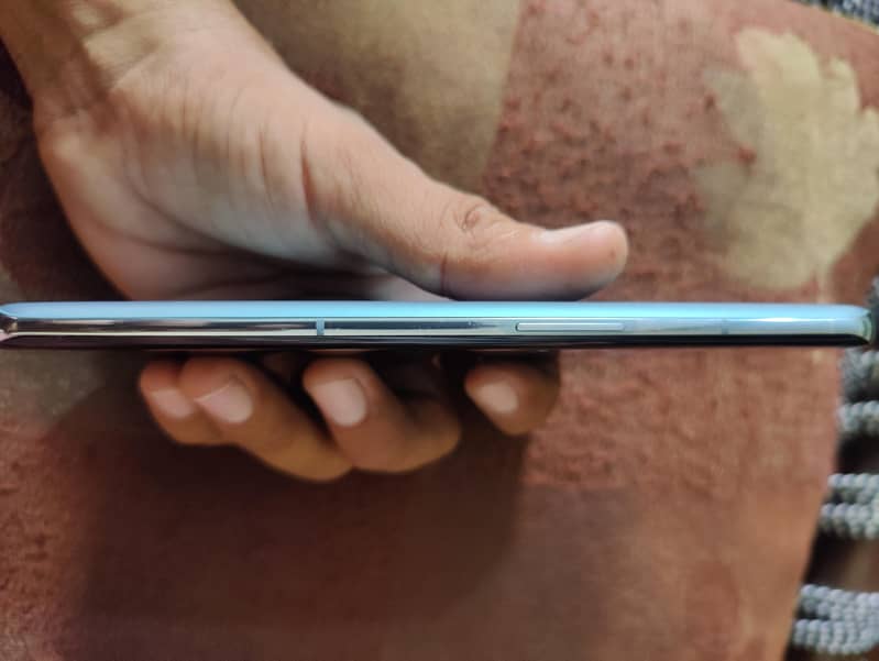 One Plus 10 Pro 4