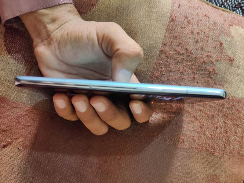 One Plus 10 Pro 6