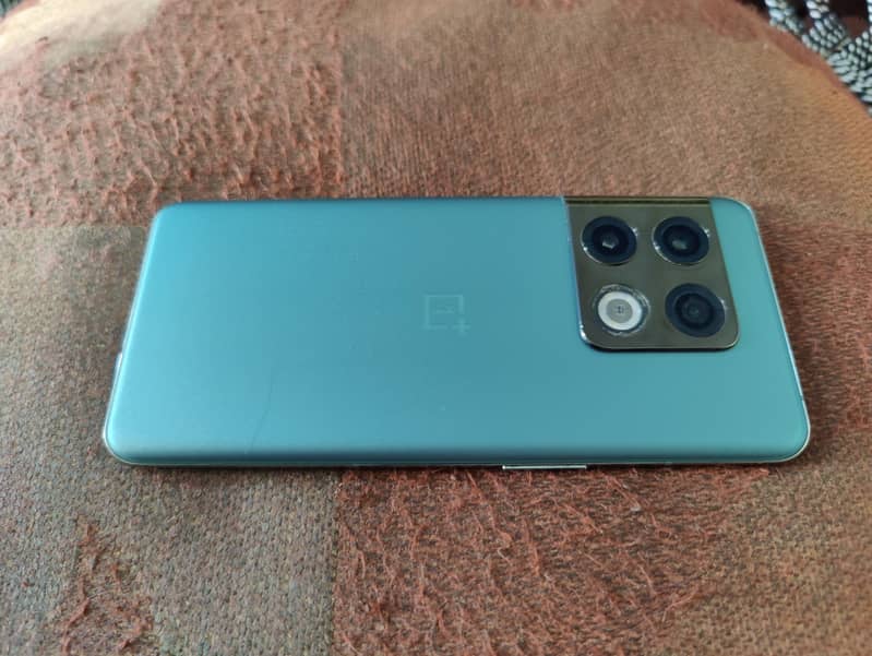 One Plus 10 Pro 7
