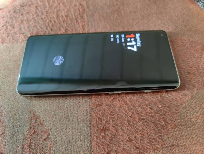 One Plus 10 Pro 8