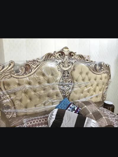 Bed set Condition achi hn new he hn