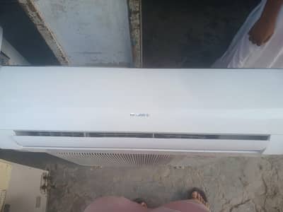 Gree 1.5 Ton Fairy Inverter