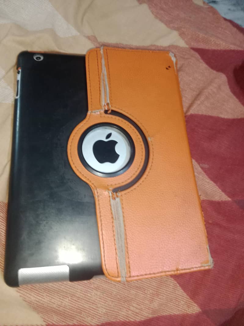 Apple iPad 4th Generation 0