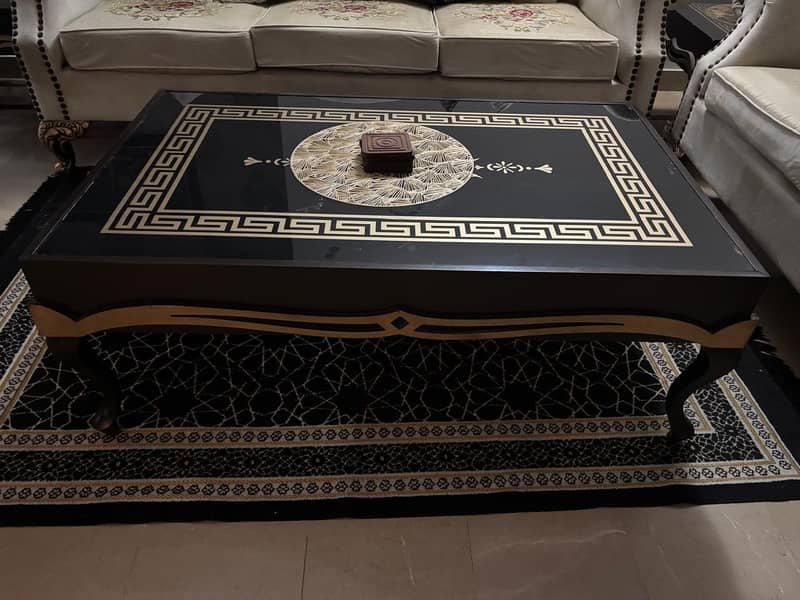 Coffee table 0