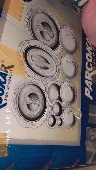 unused dinner set 8 person complete set