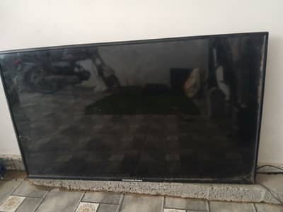 TV for sale panel broken