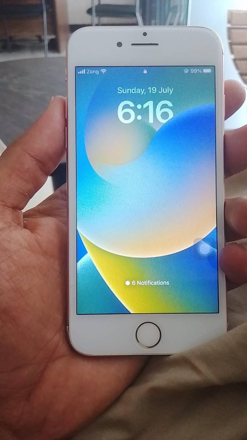 Apple iPhone 8 3