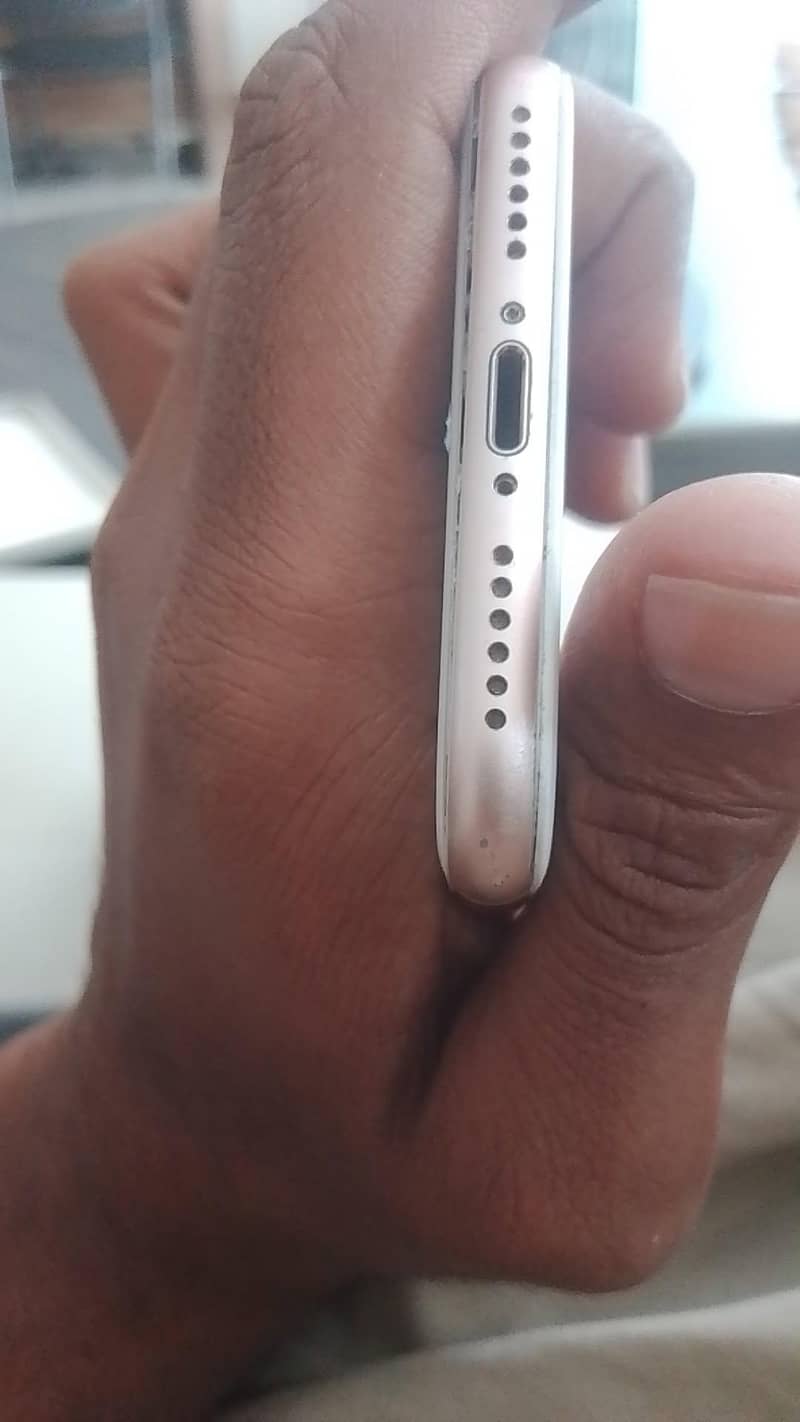 Apple iPhone 8 5