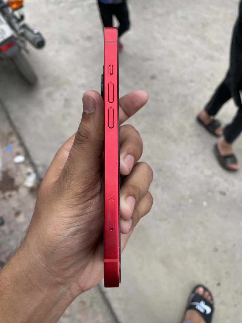 Apple iPhone 13 3